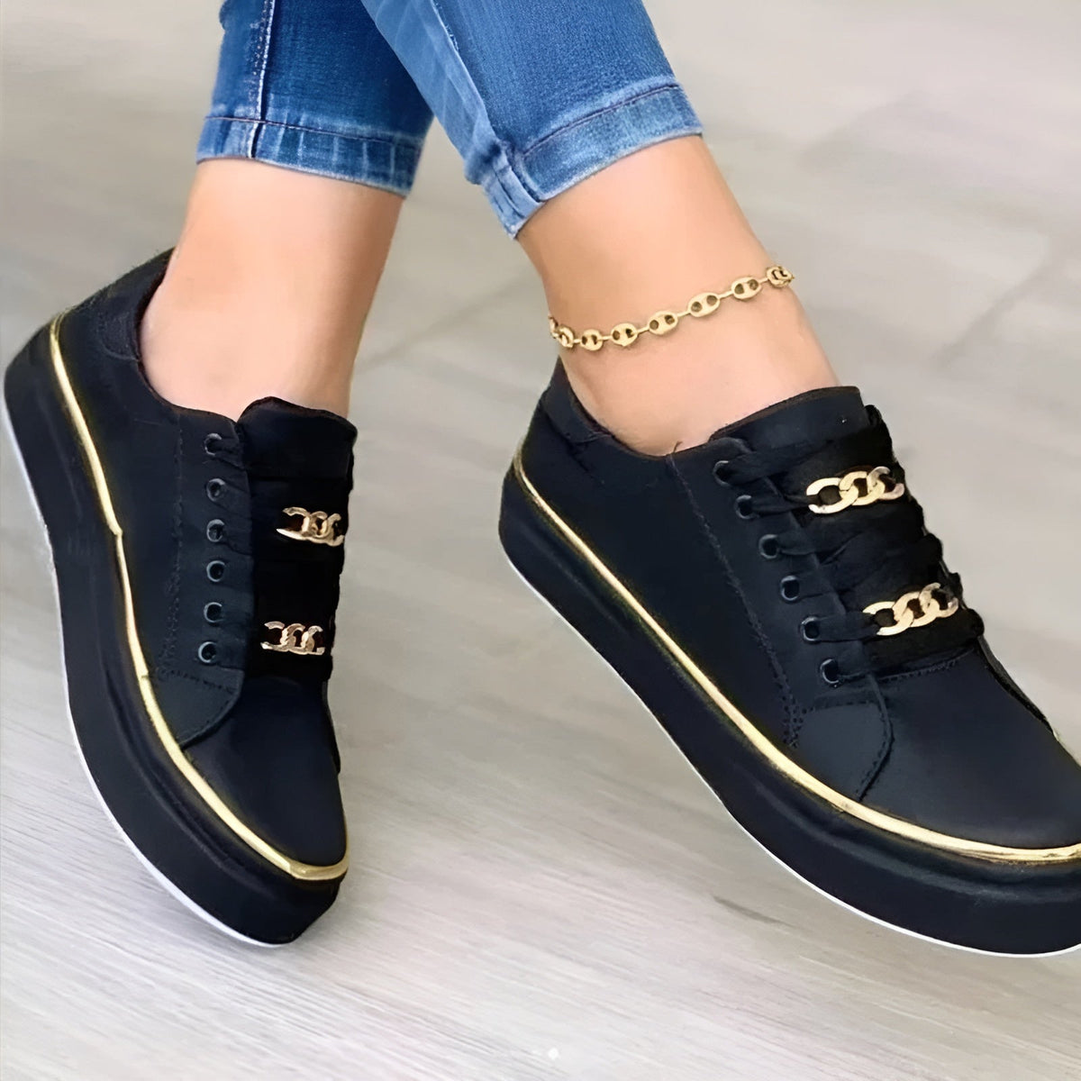 Harlow | Women's Lace-Up Flatform Sneakers Gold Chain Detail