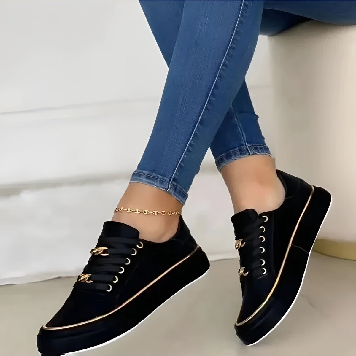Harlow | Women's Lace-Up Flatform Sneakers Gold Chain Detail