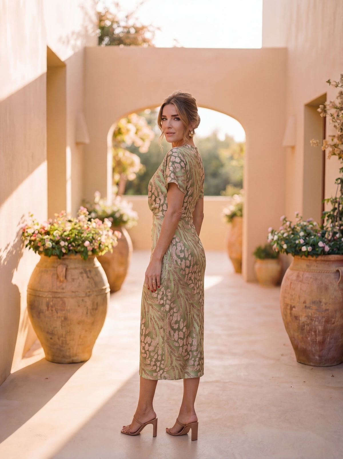 Higinia™ | Tummy Flattering Midi Dress Printed in Copper Tones